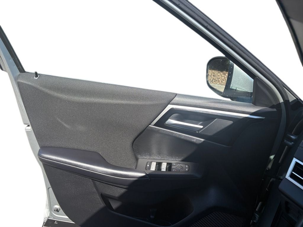 2024 Mitsubishi Outlander ES