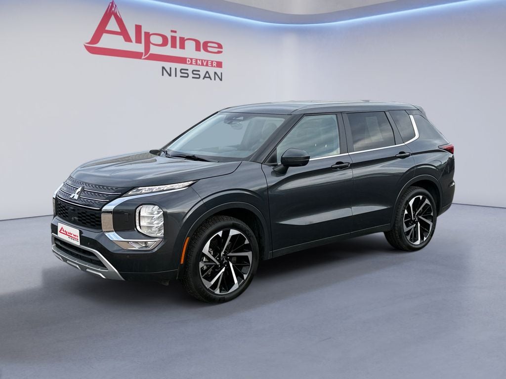 2024 Mitsubishi Outlander Base