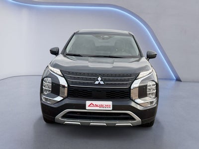 2024 Mitsubishi Outlander Base