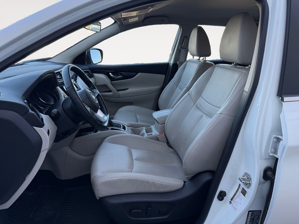 2022 Nissan Rogue Sport SL