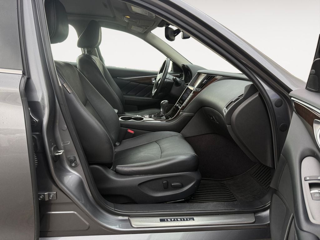 2015 INFINITI Q50 Premium