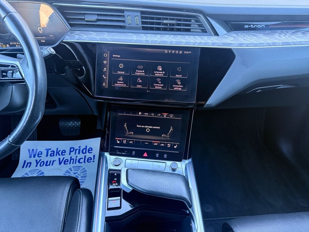 2022 Audi e-tron quattro