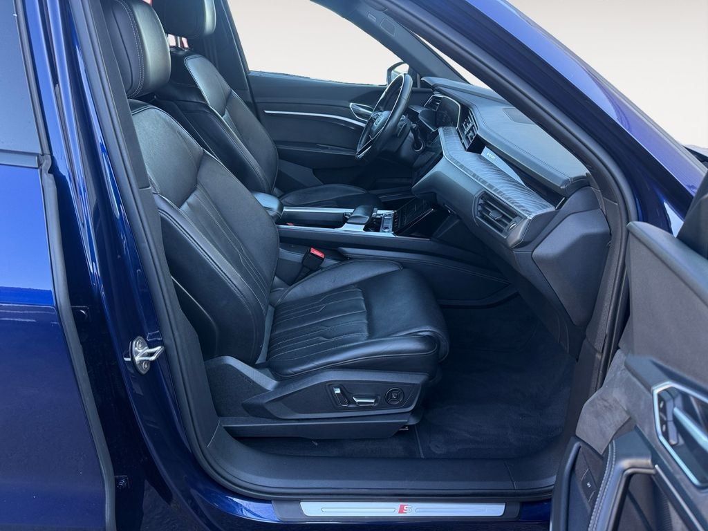 2022 Audi e-tron quattro