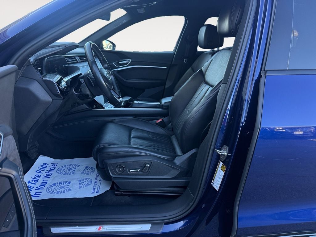 2022 Audi e-tron quattro