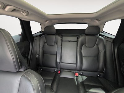 2022 Volvo XC60 B5 Inscription