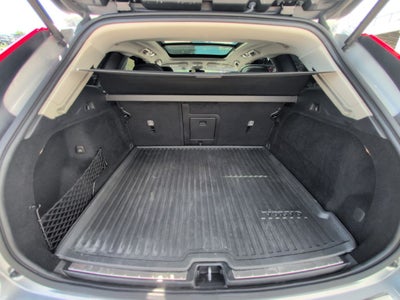 2022 Volvo XC60 B5 Inscription