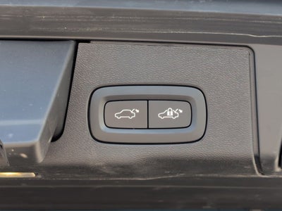 2022 Volvo XC60 B5 Inscription