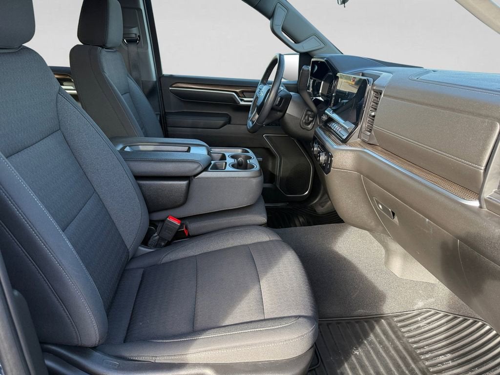 2022 Chevrolet Silverado 1500 LT (2FL)