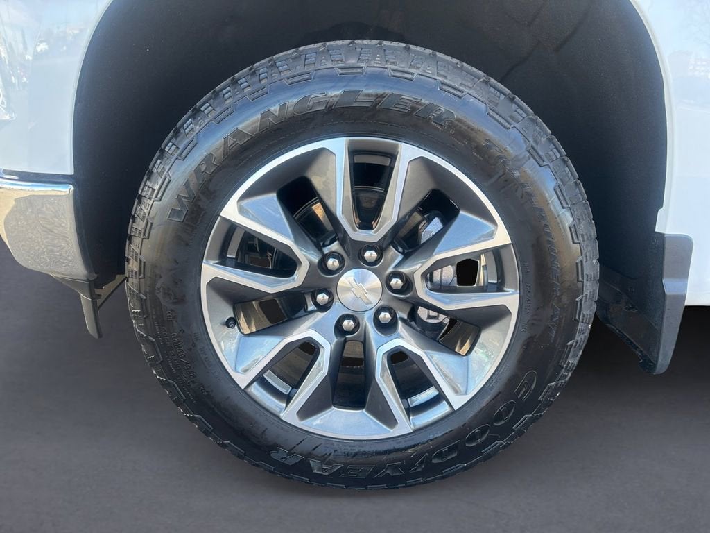 2022 Chevrolet Silverado 1500 LT (2FL)