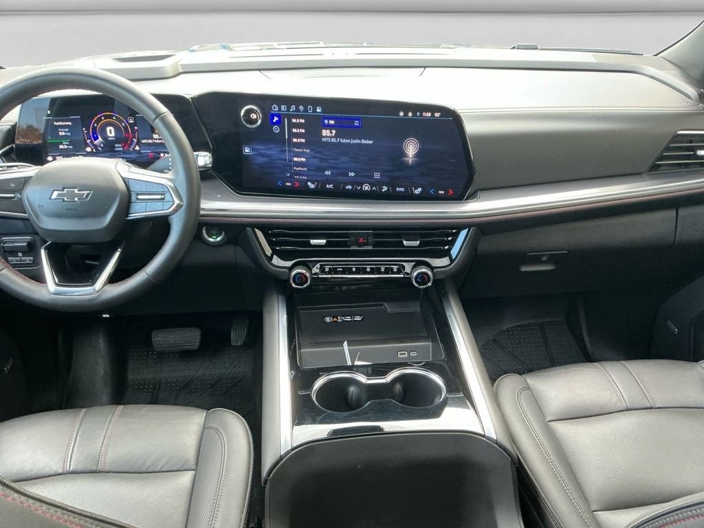 2025 Chevrolet Suburban RST