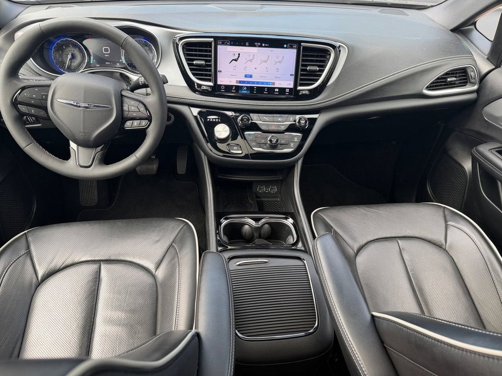2025 Chrysler Pacifica Limited - Photo 11