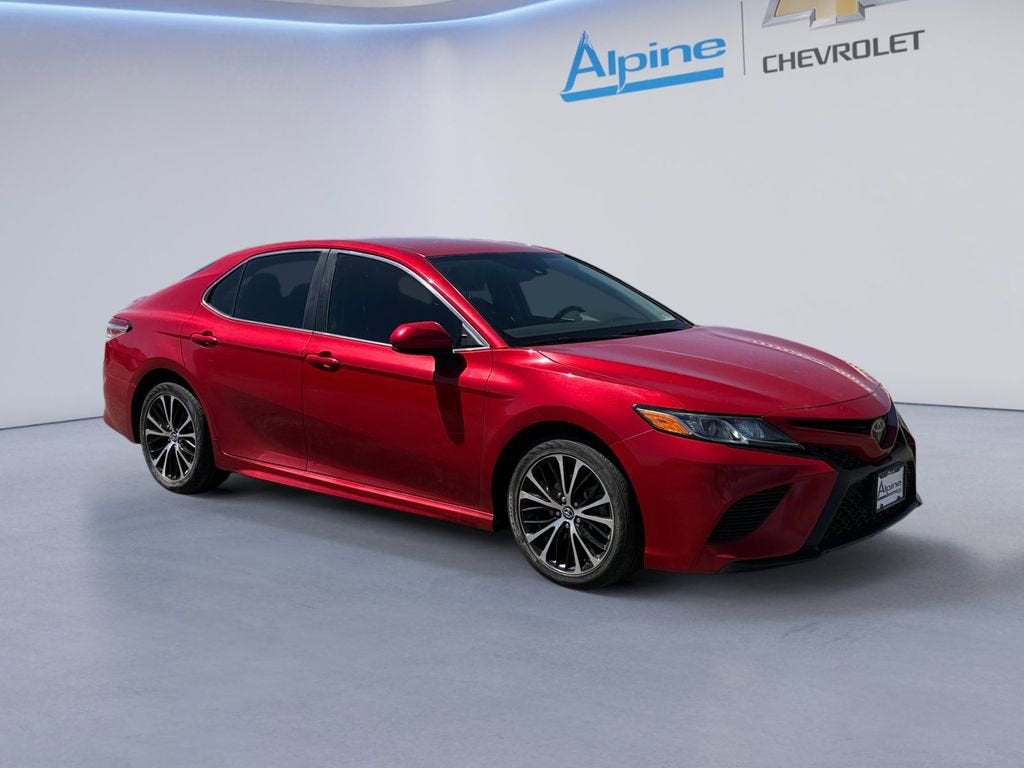 2020 Toyota Camry SE