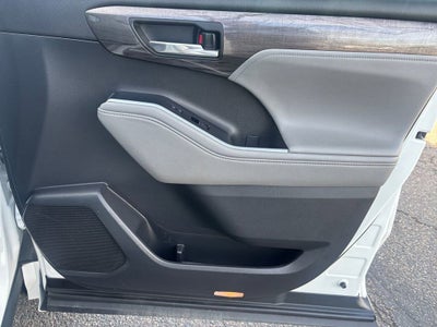 2021 Toyota Highlander Platinum