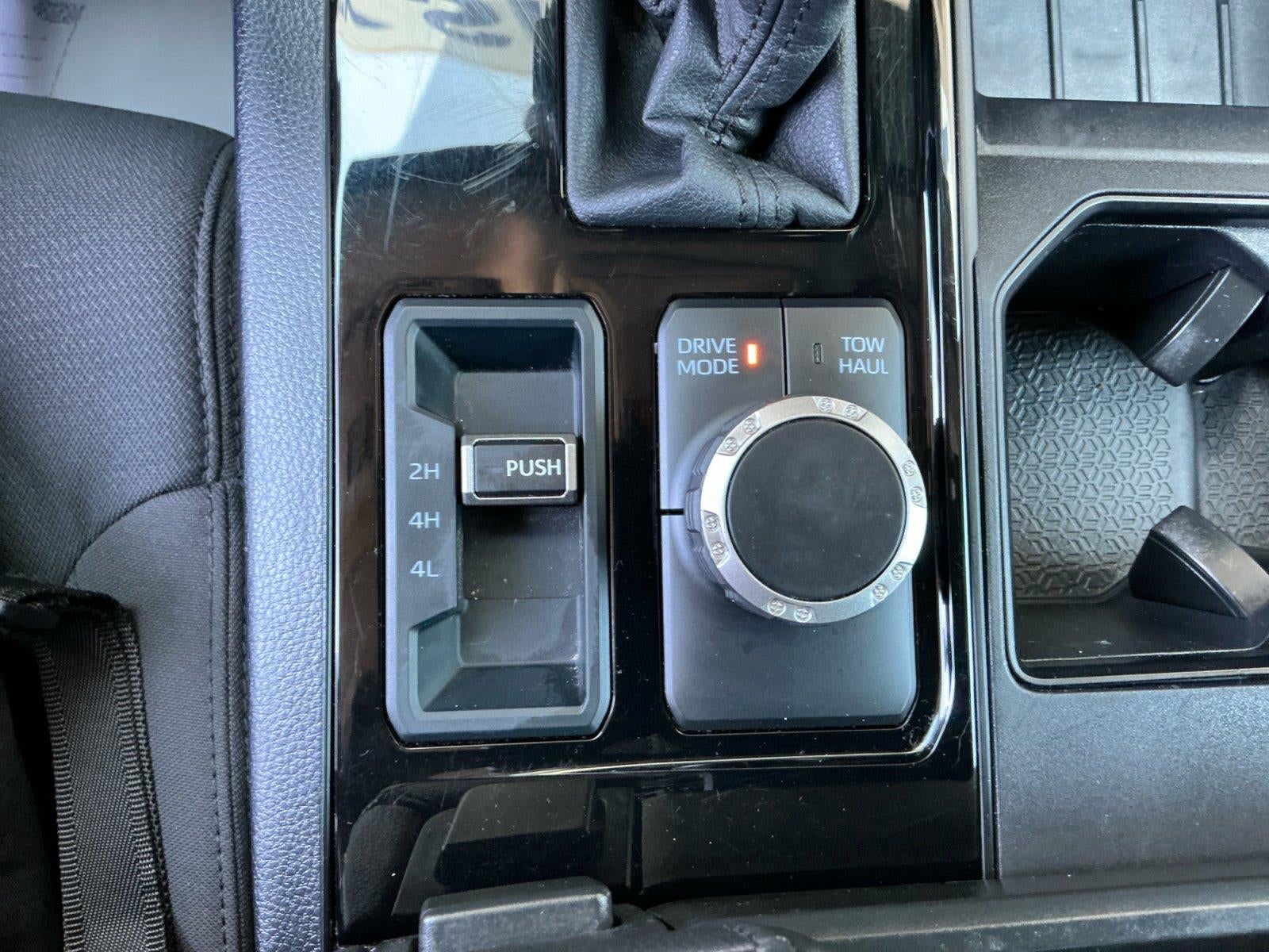 2024 Toyota Tundra 4WD SR5