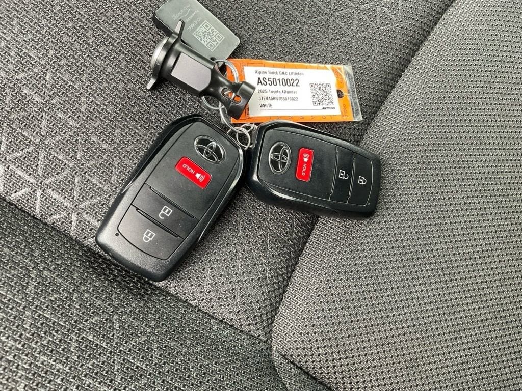 2025 Toyota 4Runner SR5