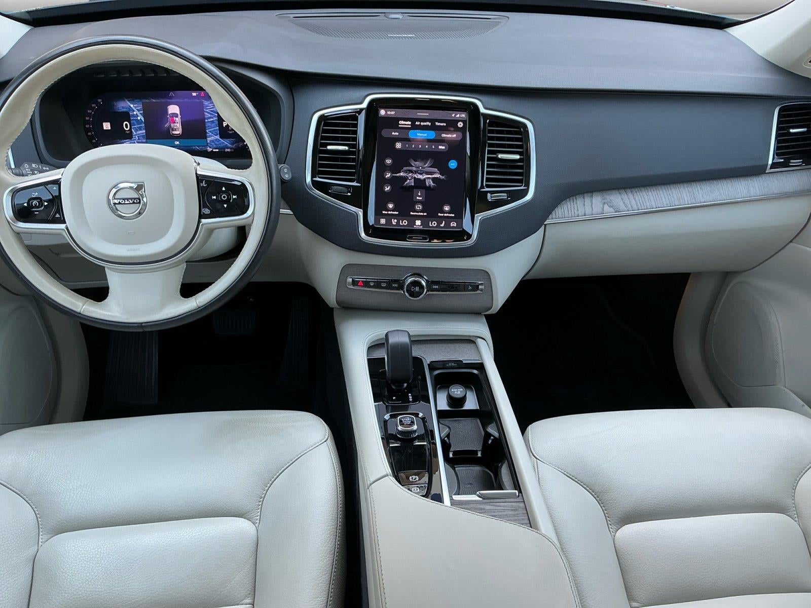 2023 Volvo XC90 Plus