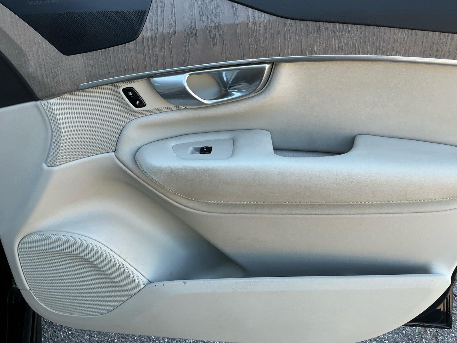 2023 Volvo XC90 Plus