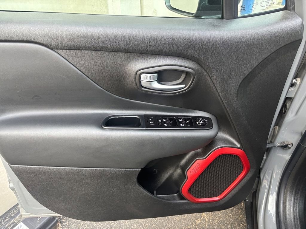 2022 Jeep Renegade Trailhawk